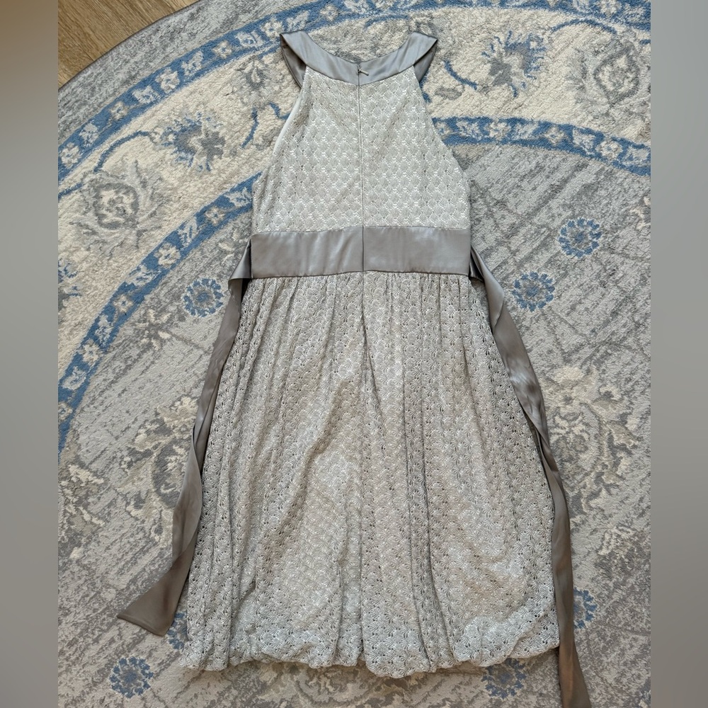 London Times Elegant Silver High-Neck Dress - Picture 4 of 8